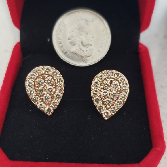 2 carats pear shaped earring in 18k pink gold - Picture 3 of 3